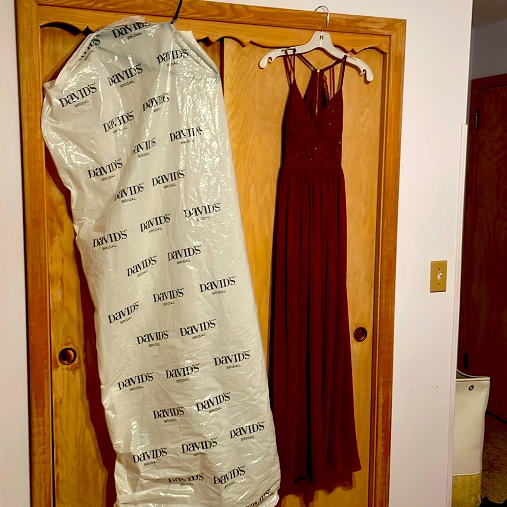 Prom dress size 2 halter style, City triangles
